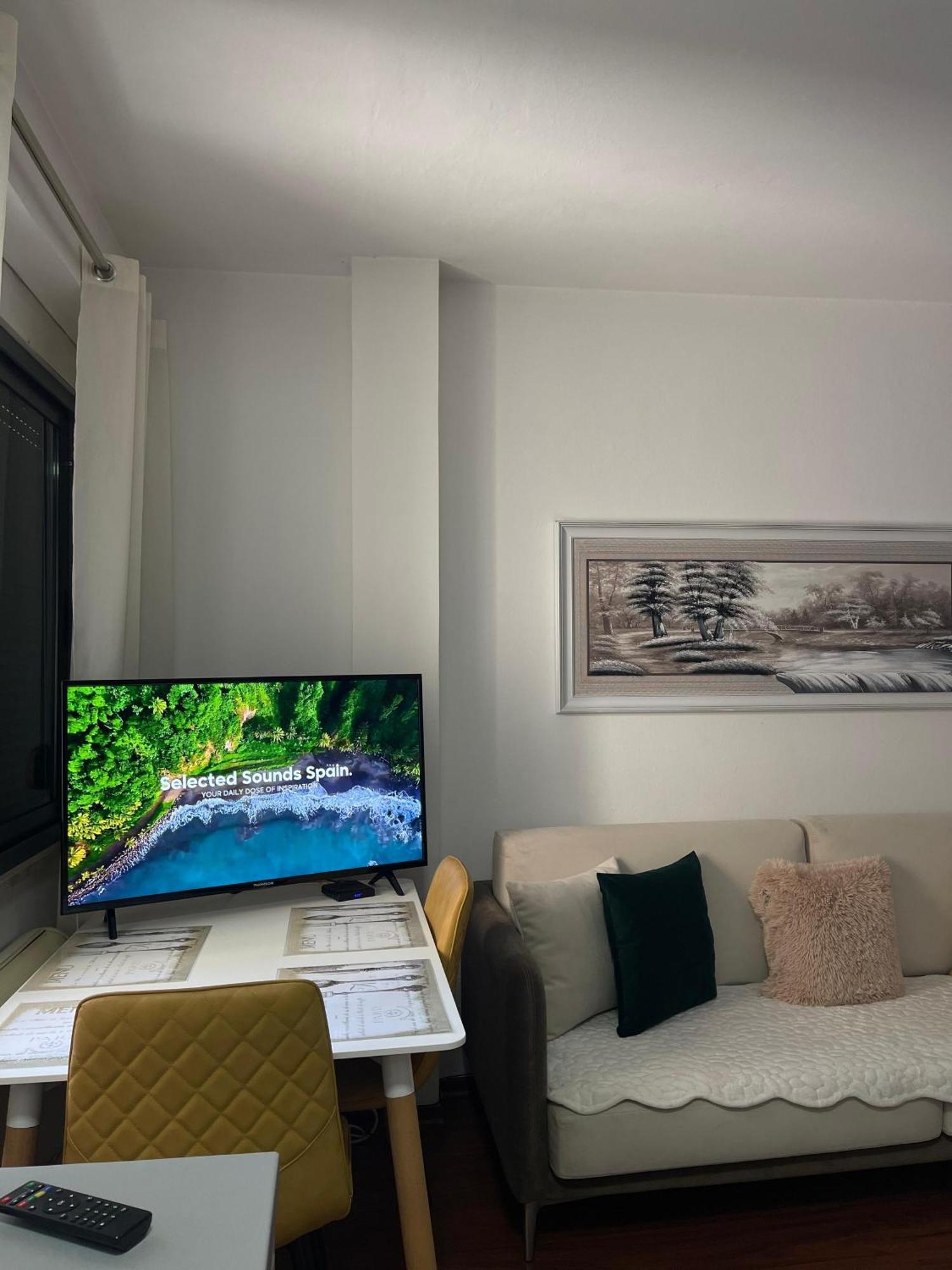 Sky Center Apartment 地拉那 外观 照片
