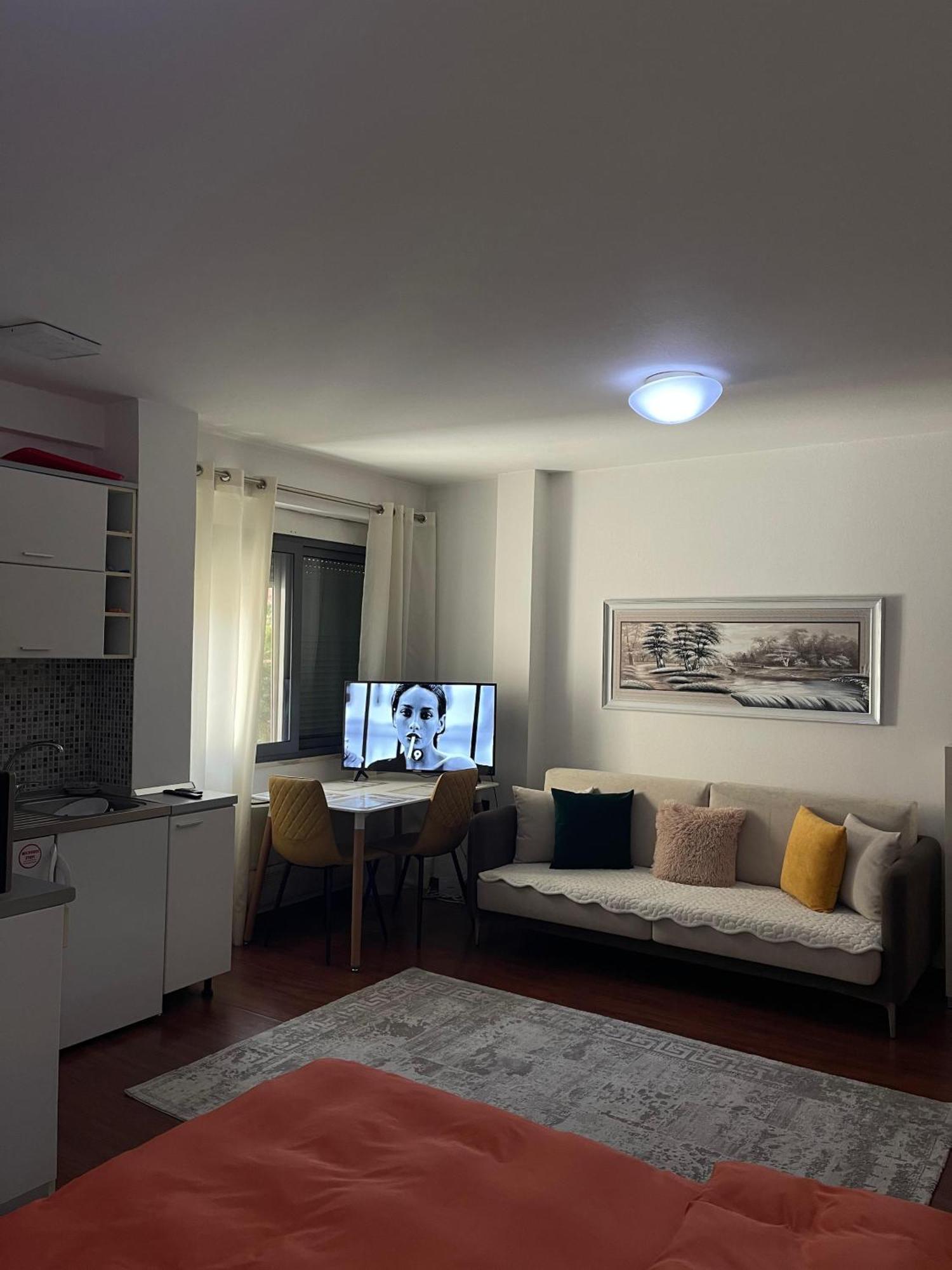Sky Center Apartment 地拉那 外观 照片